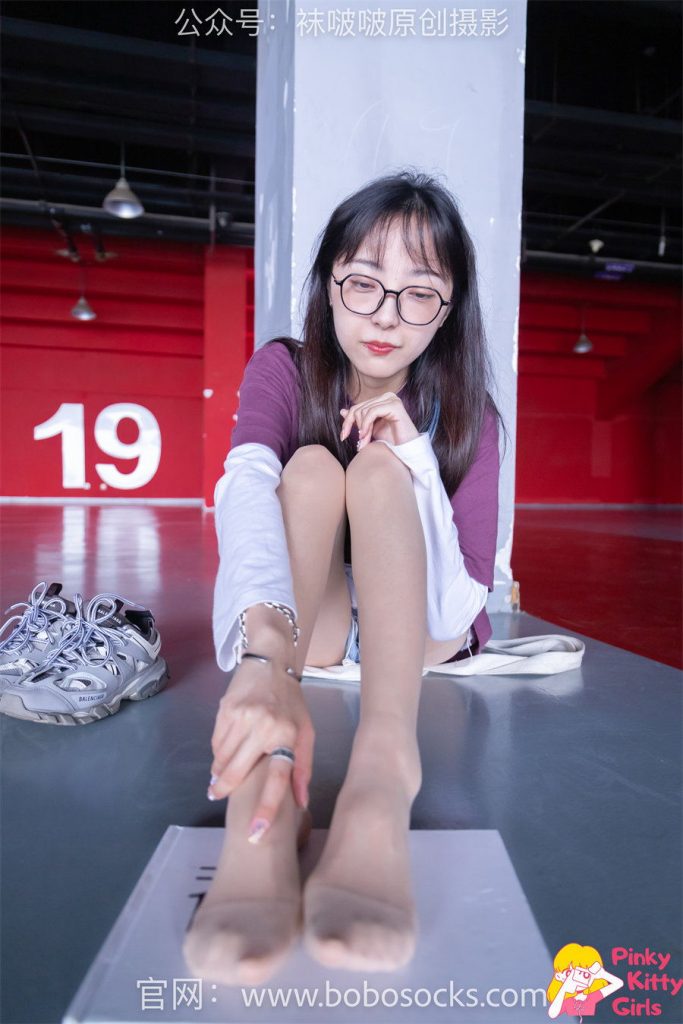 图片[5]-袜啵啵 – 摄影合集 [284套] [持续更新]-PinkyKitty Girls