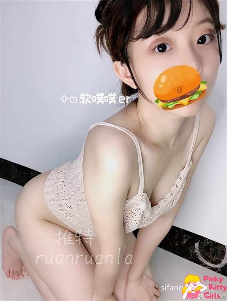 图片[4]-推特 – 軟噗噗 收費私拍 [13V]-PinkyKitty Girls