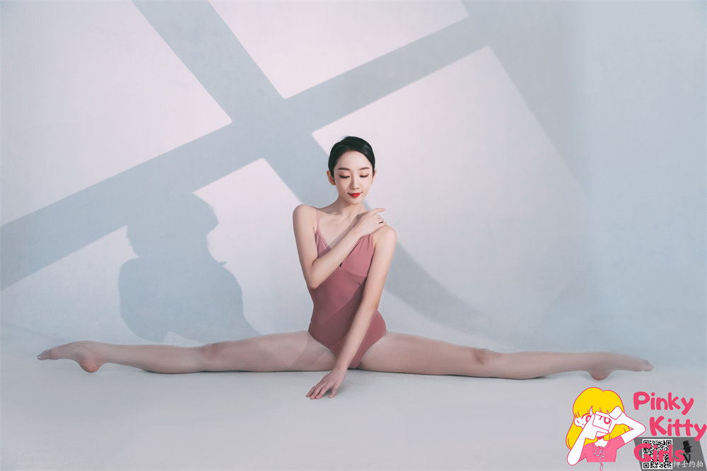 图片[3]-SHENSHI绅士 – 全套写真 [217期]-PinkyKitty Girls